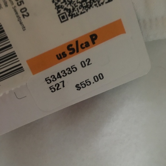 Woman’s Puma Set. Hoodie and Joggers. - Picture 11 of 11